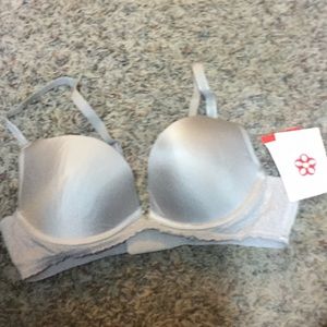Peach bra 34-07. 34C